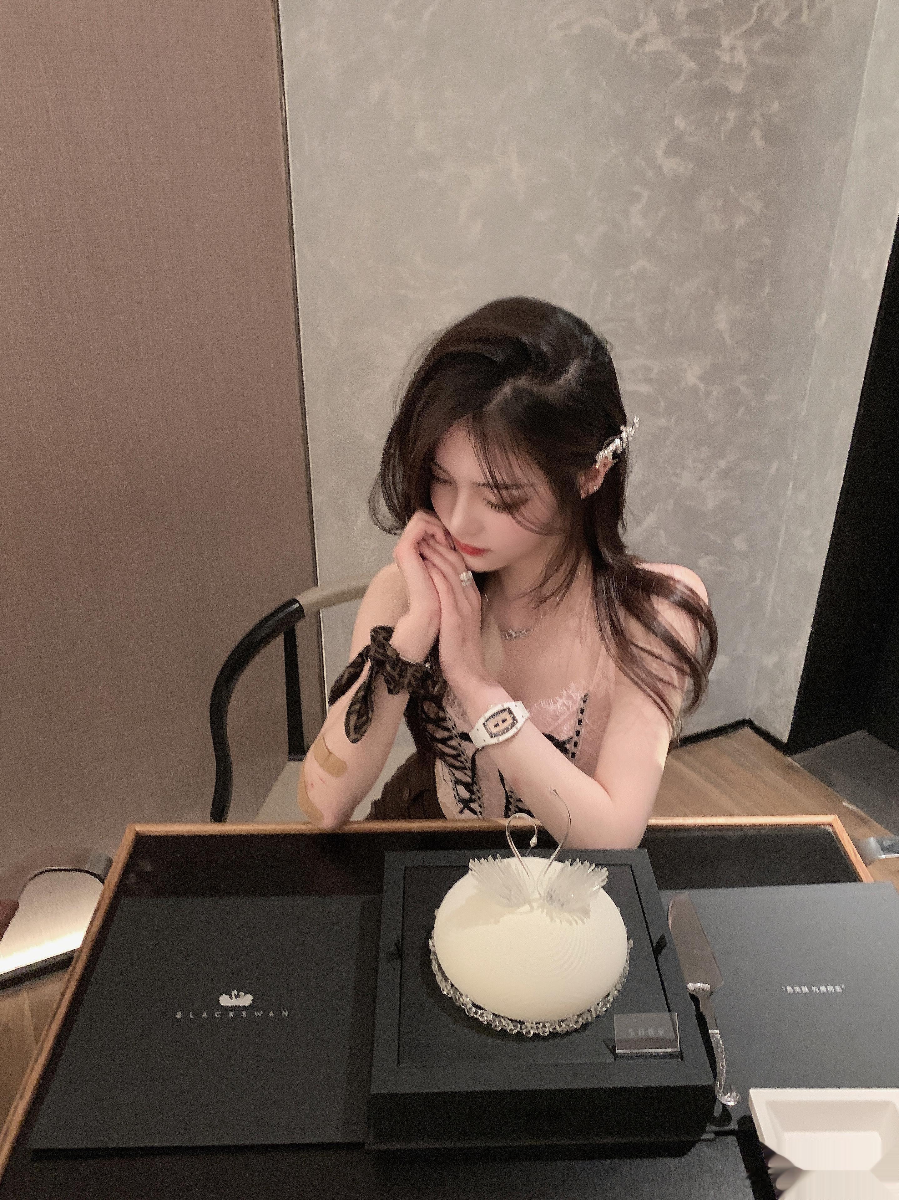 小乖 要每天都开心🖤  ​​​