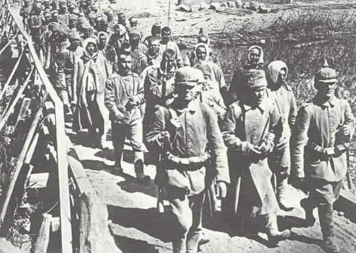 【一战中沙俄帝国军悲哀的攻势】
1916年3月18日，是沙俄帝国战争史上最悲剧的