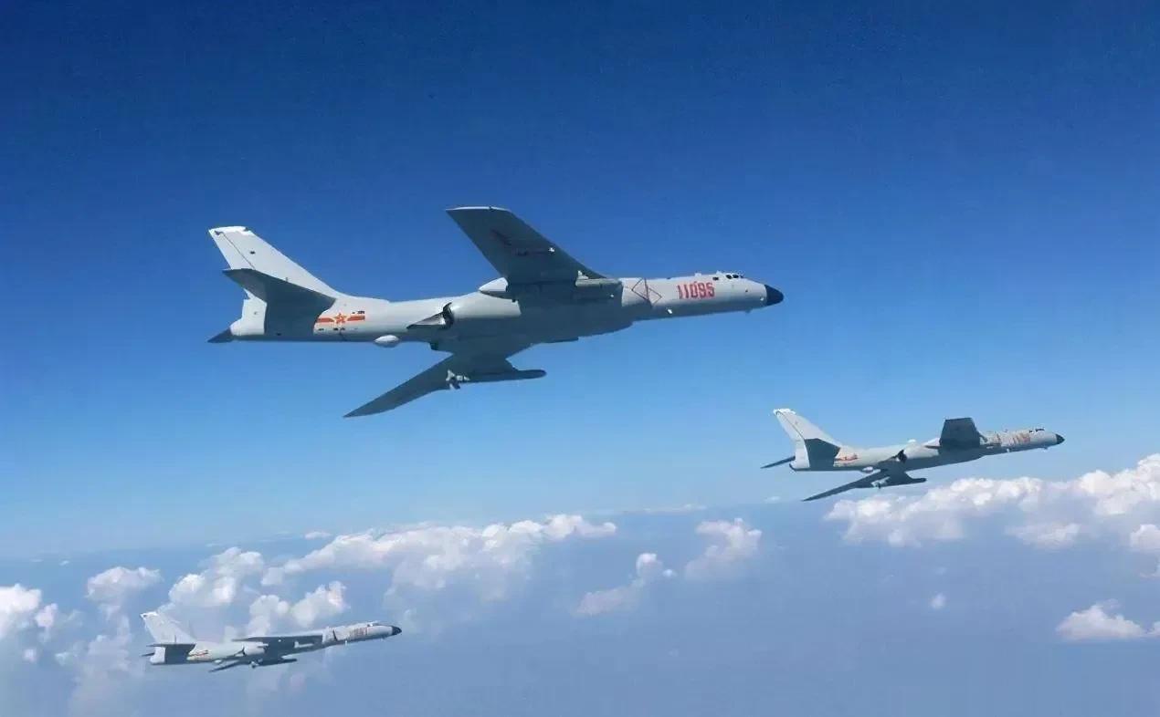 【中国大陆海空军大年除夕继续巡