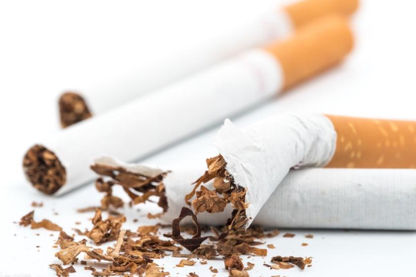 中科院研究称：尼古丁可抗衰老，长期摄入或可防老。
其实有点常识的都知道尼古丁对神
