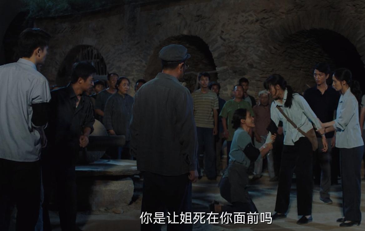 没有巧玲被家暴下线，也没有高加林和巧珍重燃爱火的狗血戏码。
《人生之路》的结局不