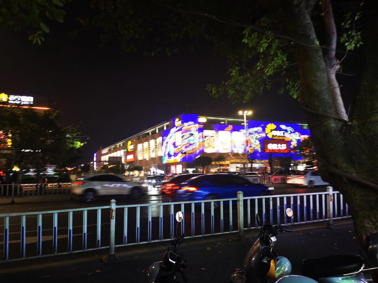 正常的生活又开始了，出门旅游，