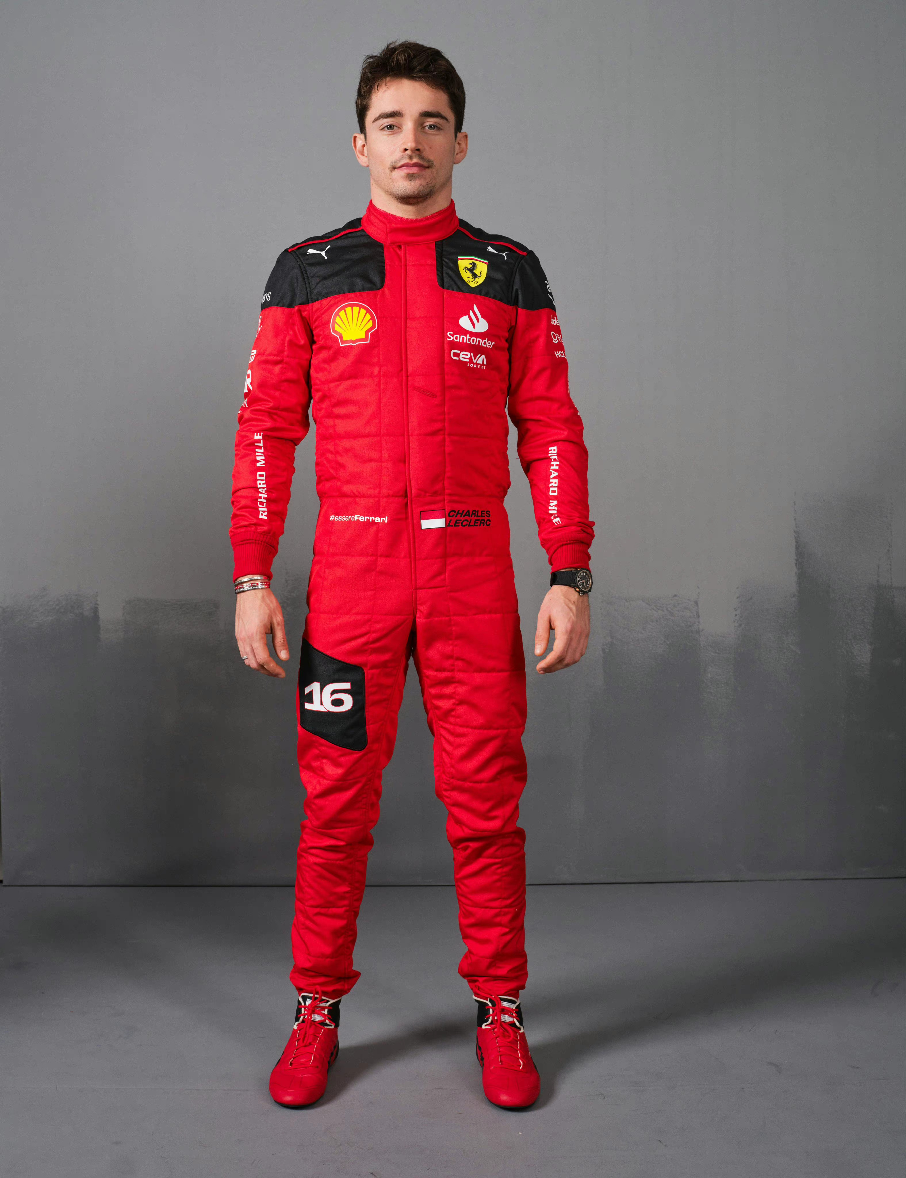 勒克莱尔和塞恩斯的2023赛季新队服和头盔📸#赛车# #F1##Car时尚# 
