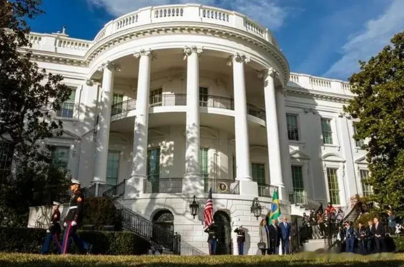 英国宣布：美国全球霸权时代行将结束！

来源:海峡快讯

近年来，美国的霸权地位