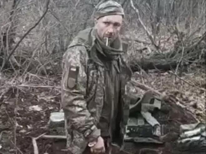 乌军公布了这名被俄军枪杀士兵的身份，死者是乌军第30独立机械化旅的一名士兵，他叫
