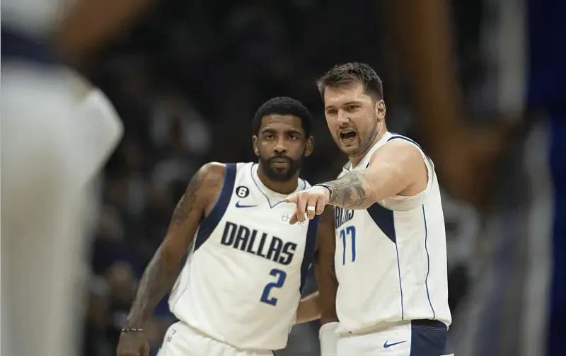 6战5负，“东欧”组合效果不佳，独行侠本赛季球员场均得分一览

东契奇   33