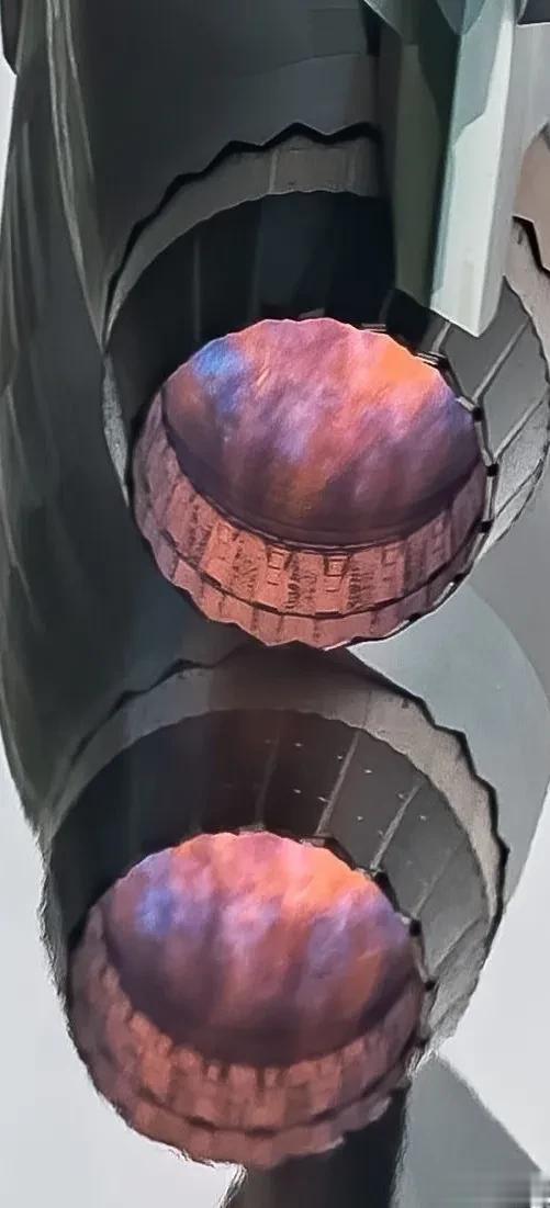 分别是啥飞机的火菊？
图1动力两台涡扇10C，单台推力14.5t
图2动力两台N