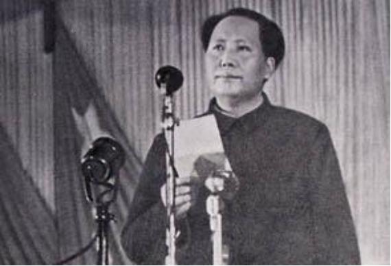 建国之后毛主席只参加过三个人的葬礼，是哪三个人？有什么原因？
 
建国之后，伟人