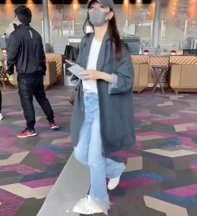 从姚笛到这位传说中的女友，看来文章还是钟爱这种柔弱的小女生！对比马伊琍，这几位确