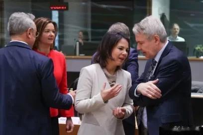 金融时报：2023年西方对俄中