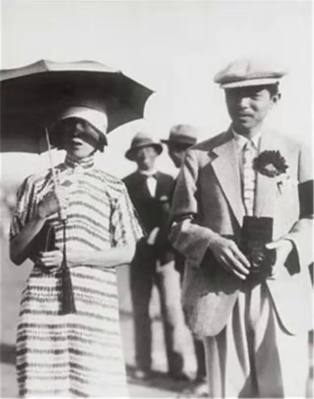 2001年，张学良在美国夏威夷病逝，当他高达6亿的遗产被公开时，引起巨大轰动，一