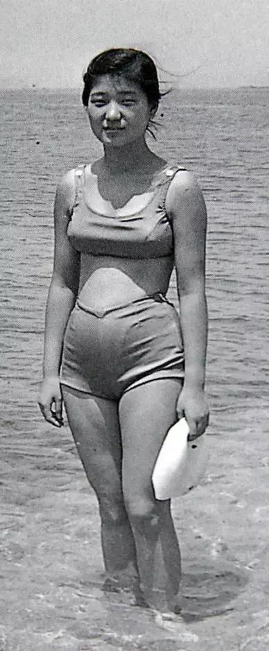 朴槿惠在1952年出生在韩国大邱市，乃家里的长女。她的名字由来，乃是作为政客的父