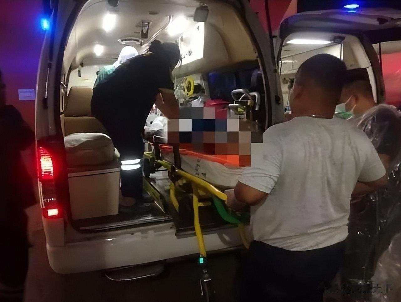 据泰国媒体报道，泰国也拉府发生了一起“警察杀警察”案。
昨日夜间，也拉警方接到报