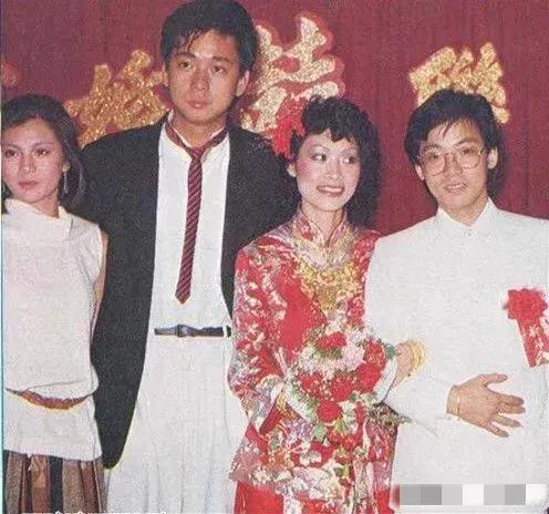 80年代的老照片，翁美玲出席朋