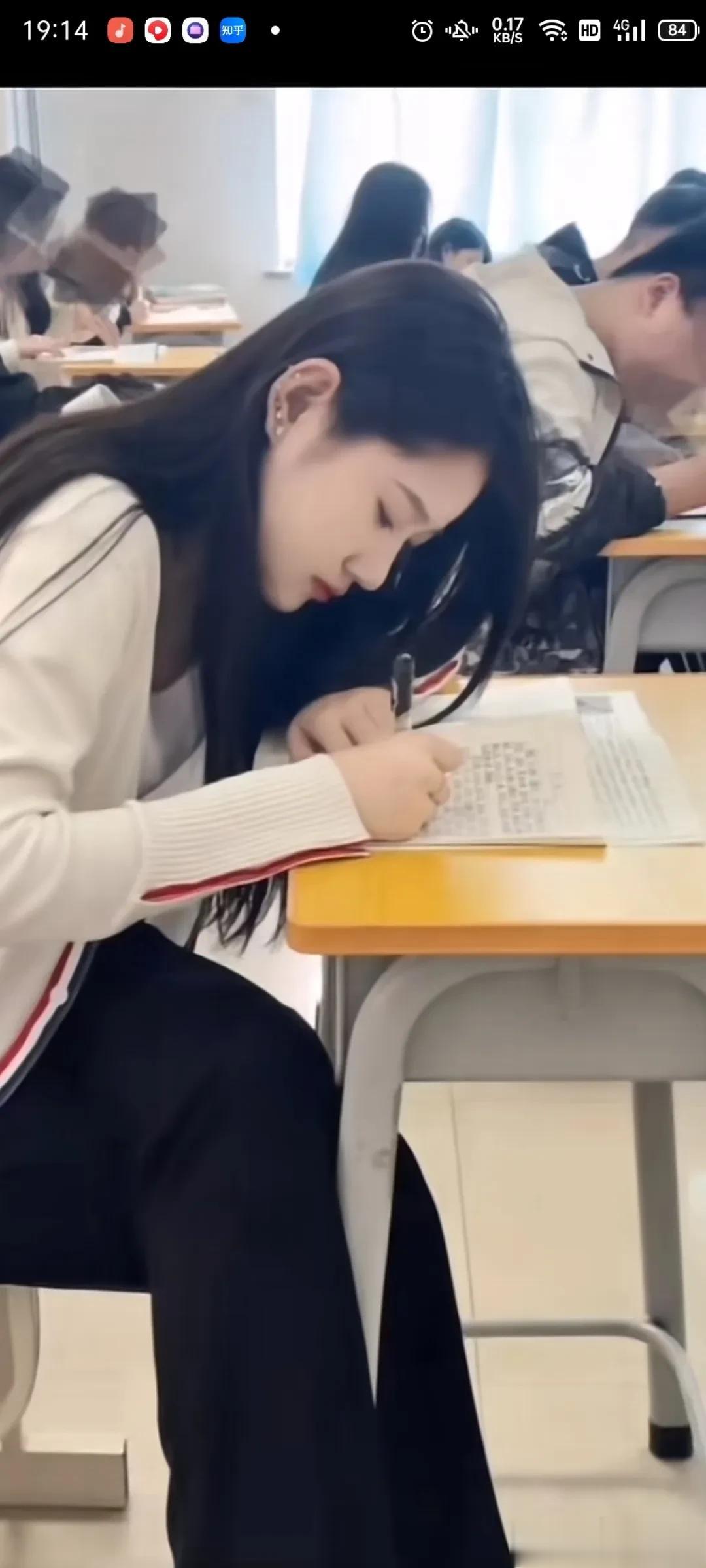 最终还是张继科默默承受住了一切，张继科也只是转移其它注意力的一枚棋子罢了。

为