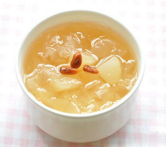 莲藕雪梨银耳汤 #中医食疗方#