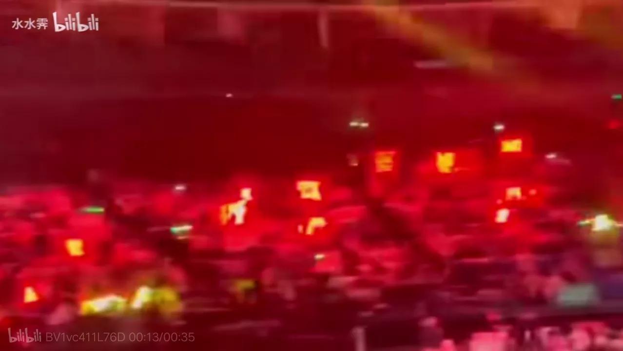 肖战，微博之夜再现红海
感觉比去年更壮观更耀眼，他的粉丝真的好有心，这得羡慕死多