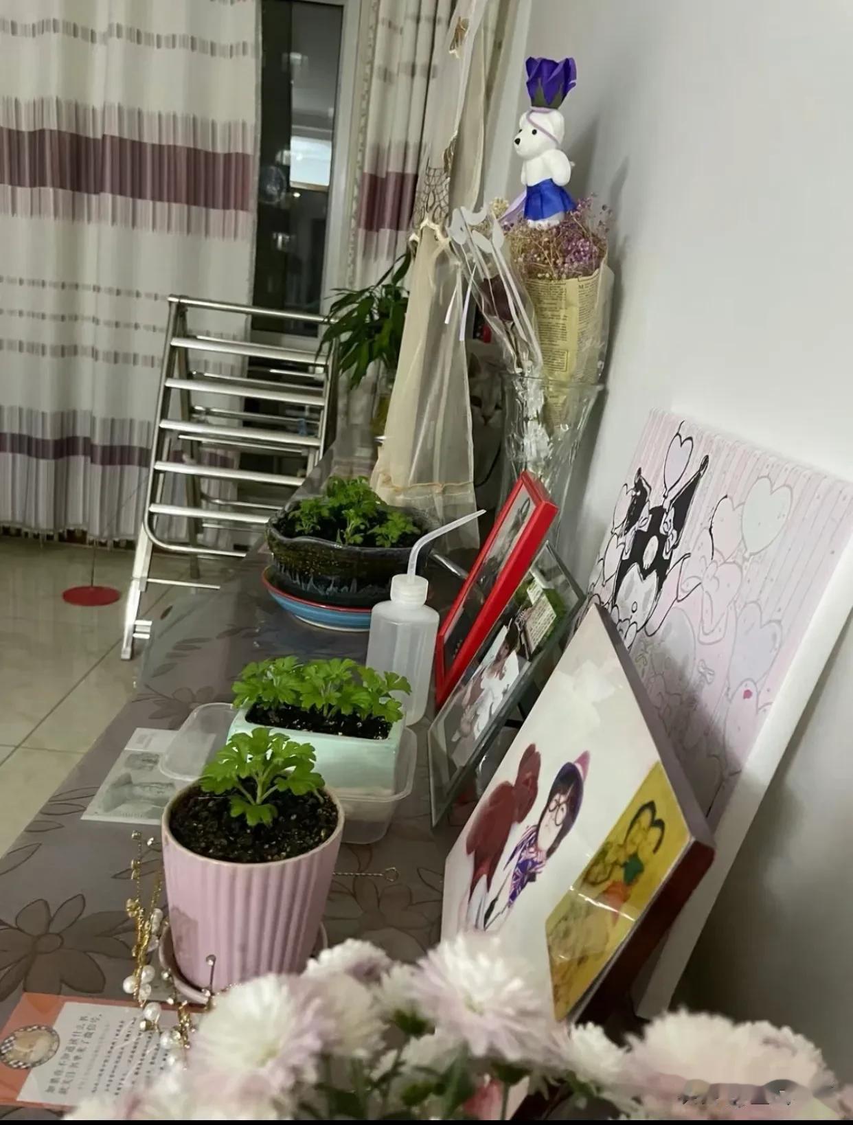 终于知道为什么叫躲猫猫了，找到怀疑人生[笑哭]
关键她还会眼睁睁看着你找她喊她，