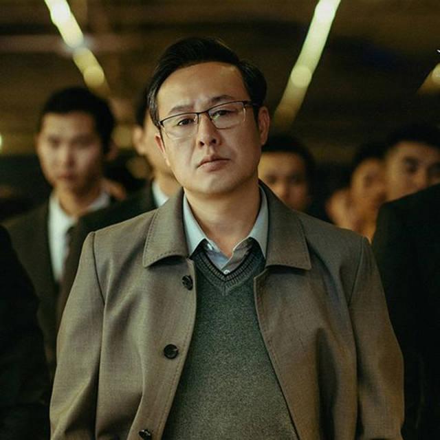 最近，《狂飙》的热度依旧，将高启强的扮演者张颂文推上风口浪尖，成为大众关注的焦点