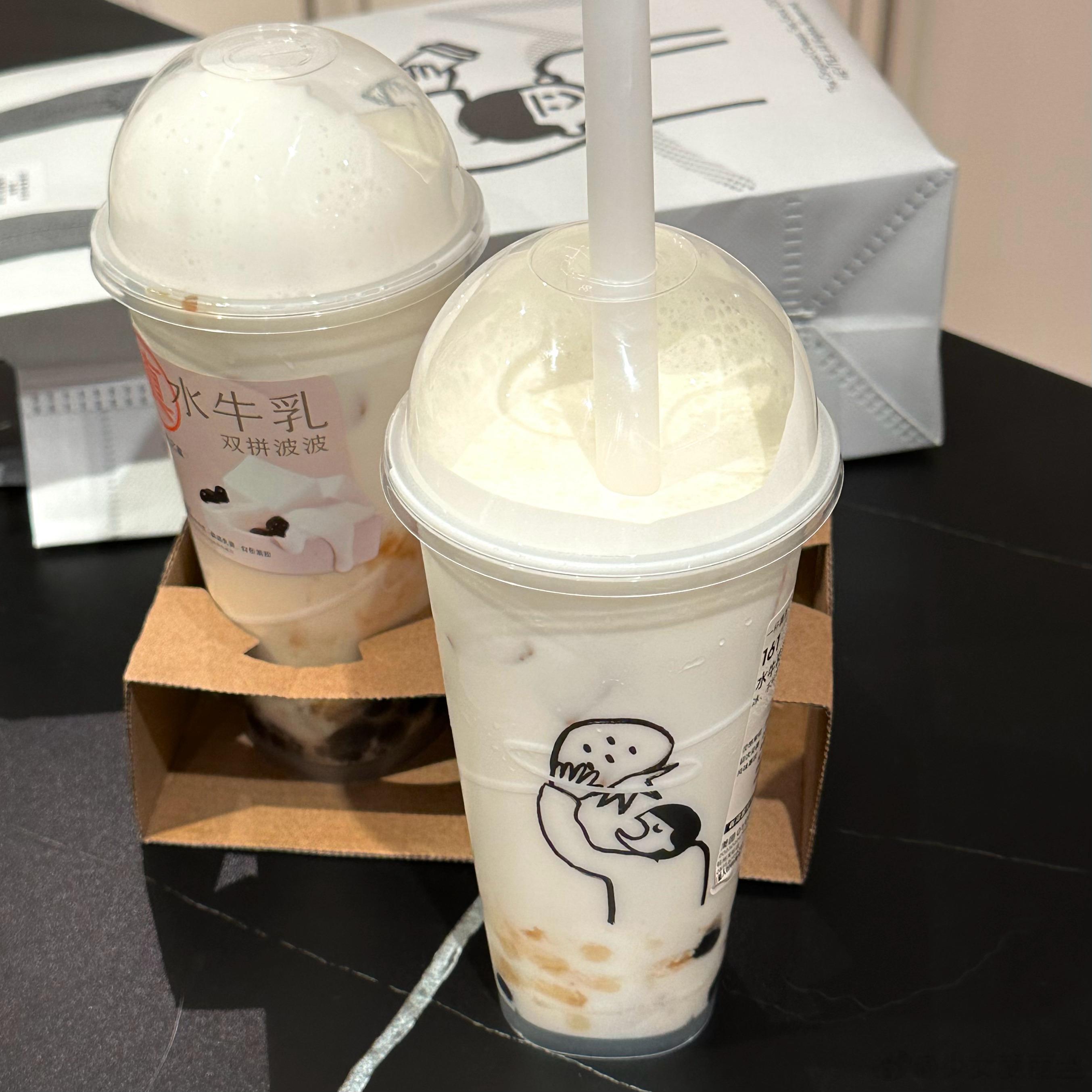 没忍住 还是点了新品。不要报高期待就还是OK的[并不简单][并不简单]我没加冰淇