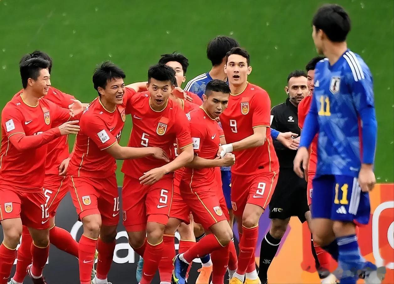 中国足球未来领军人物——
1，艾菲尔丁
2，李昊
3，木塔力甫
4，刘浩帆
5，