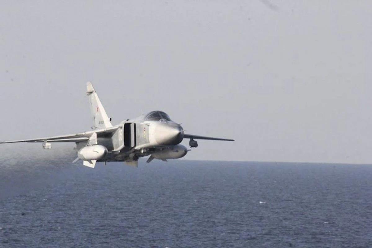 乌军在巴赫穆特上空击落一架瓦格纳Su-24飞机，飞行员幸存。乌克兰军方在顿涅茨克