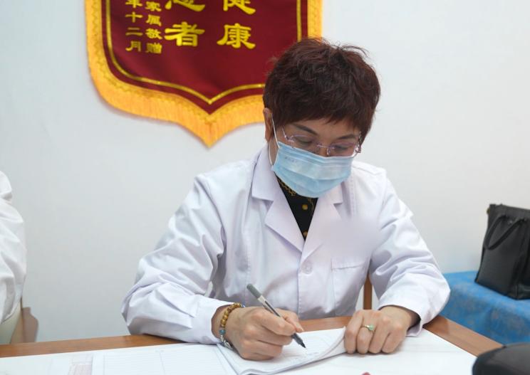 “主任，我家孩子打小就积食，那时候我们也没太重视，结果孩子积食越来越频繁，现在吃