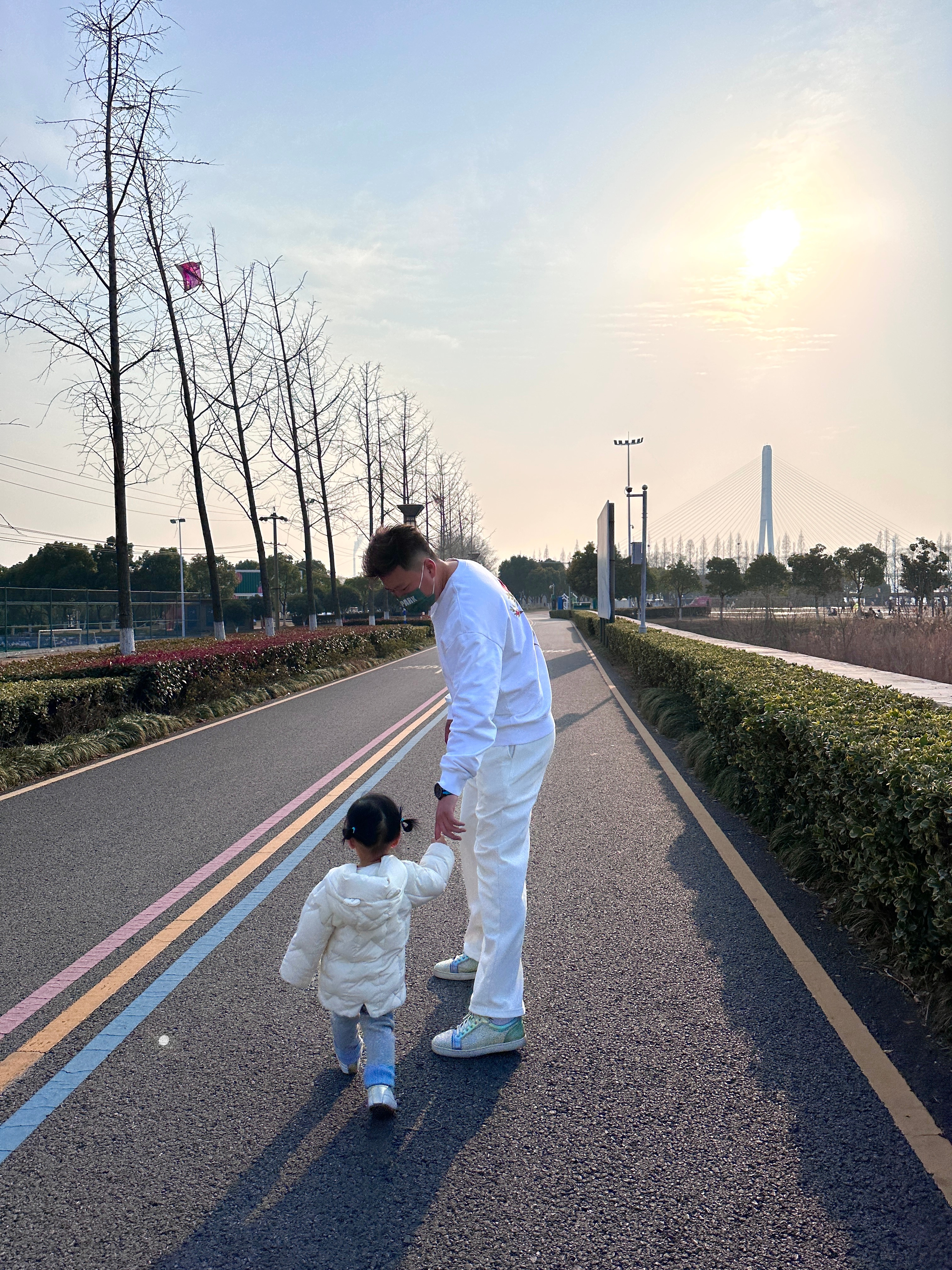 得是三辈子修来的福气才能生个闺女吧 ​​​