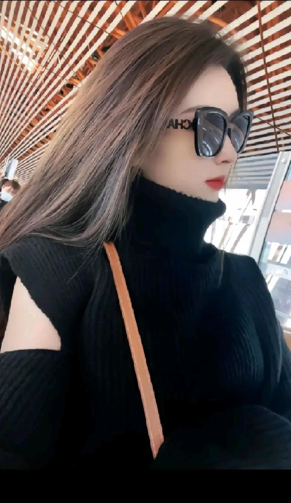 不管是激情澎湃小情侣，还是临时激动去疯狂，不要拍照，不要录像。
如需拍照和录像，