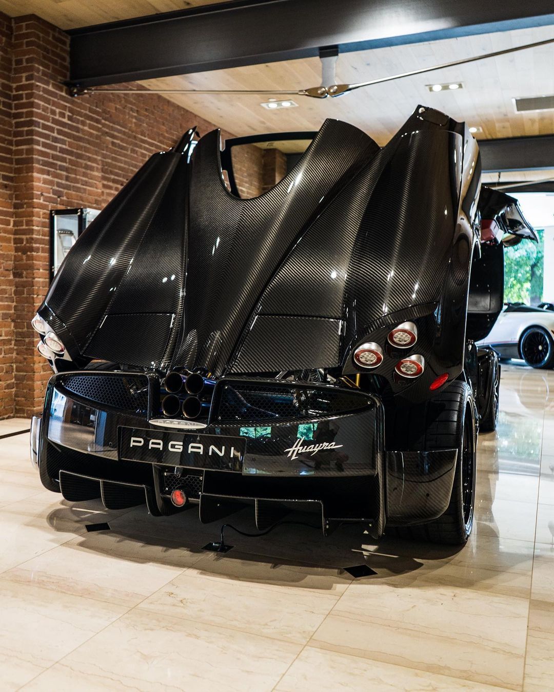 pagani huayra 🦇#huayra##豪车超跑##car时尚# ​​