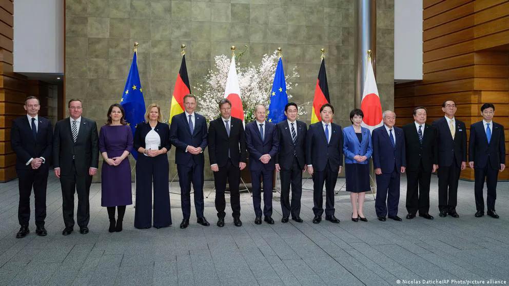 突发！德国发生了2件大事：朔尔茨访日，称德日应联手对抗中国挑战；几十年里，德国首