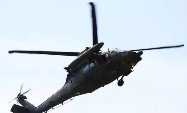 日本中将亲自带队，10名官兵乘坐黑鹰“消失”，海面疑发现遗体

来源:铁血观世界