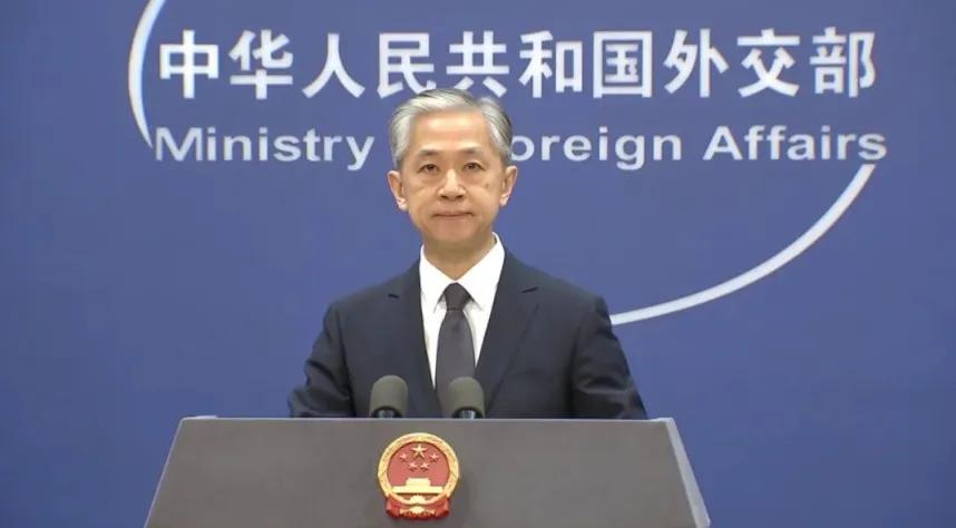 说到‘转移视线’，我倒是很想问问美方，为什么能看见18000米高空飞过的气球，却