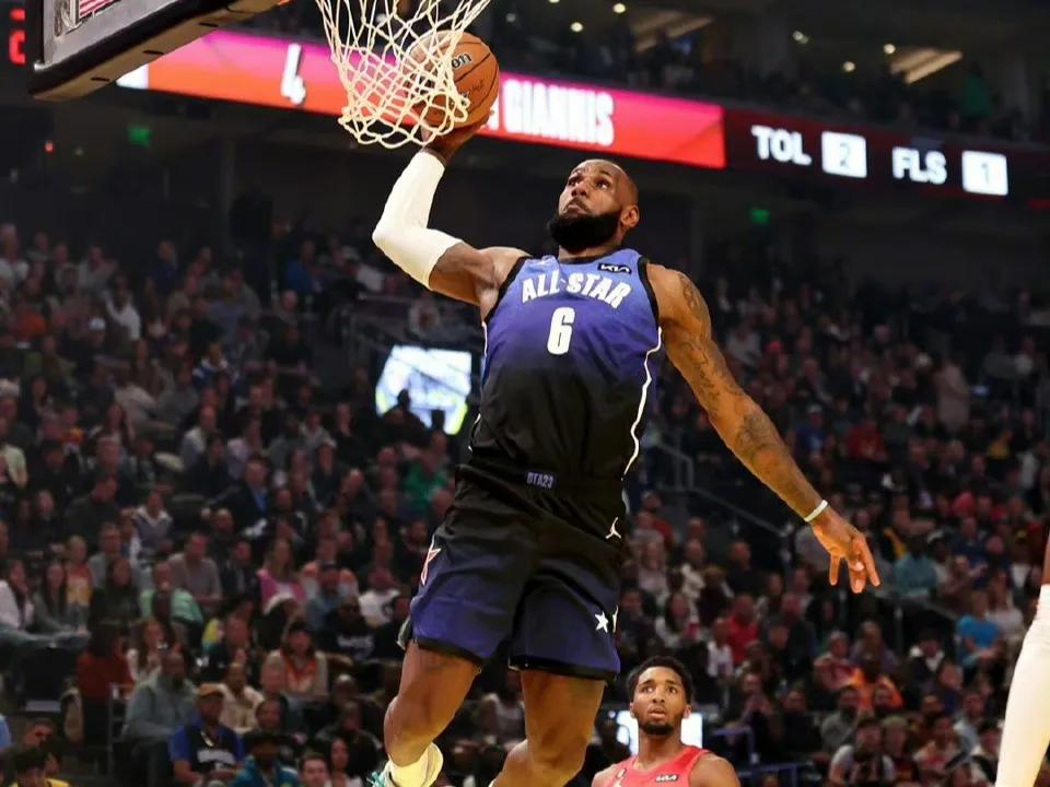 詹姆斯伤退 受伤的终究是湖人

2023年NBA全明星如期举行，詹姆斯领衔勒布朗