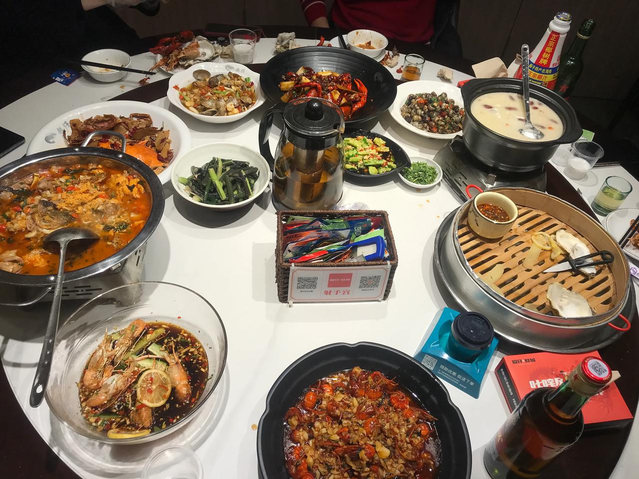 今晚小聚，突闻一朋友离婚了，心生感叹，写短文几句。

             