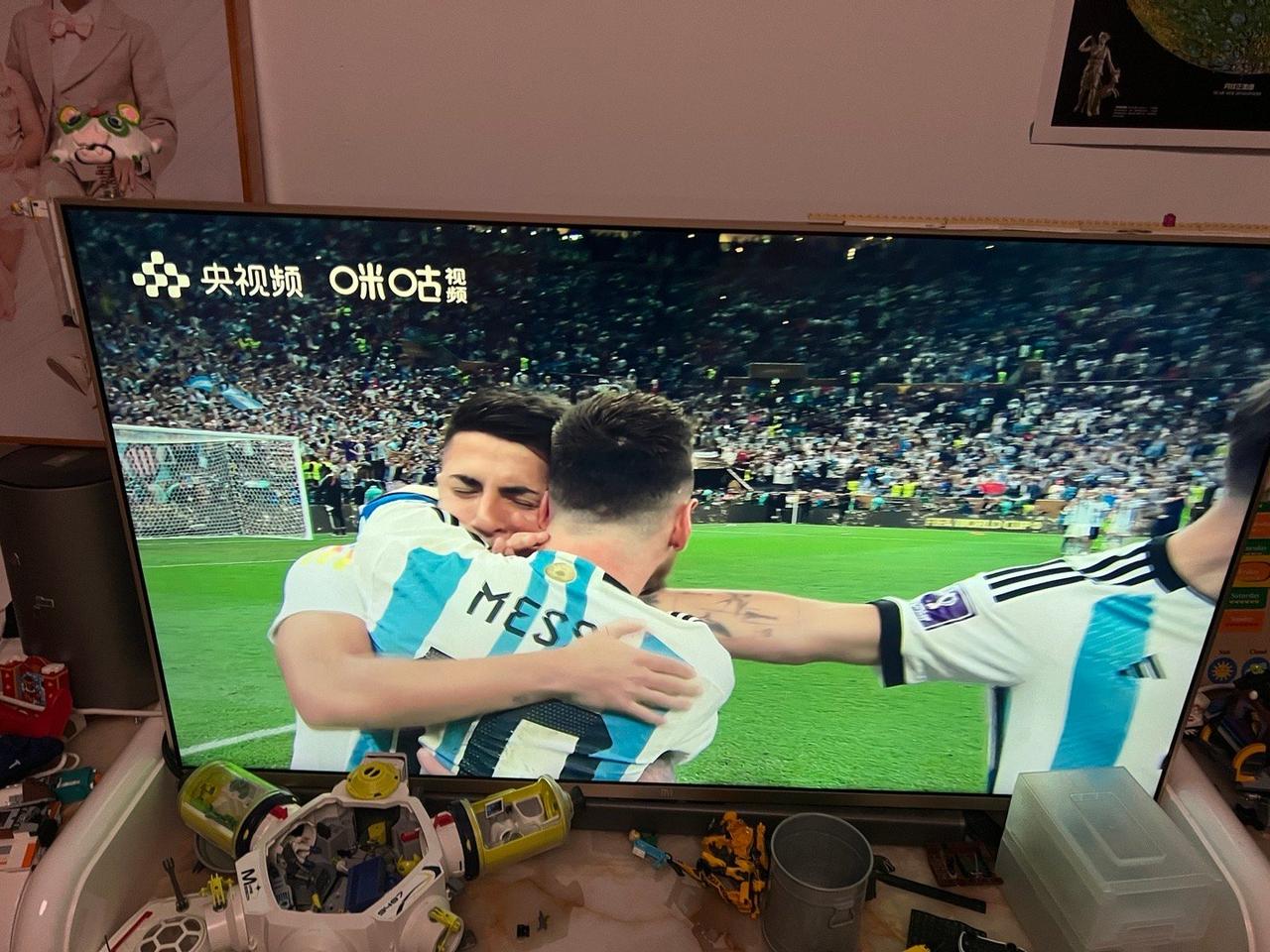 赢了！！从98年以来我就不喜欢法国队！！ 祝贺@梅西LeoMessi10 封神！