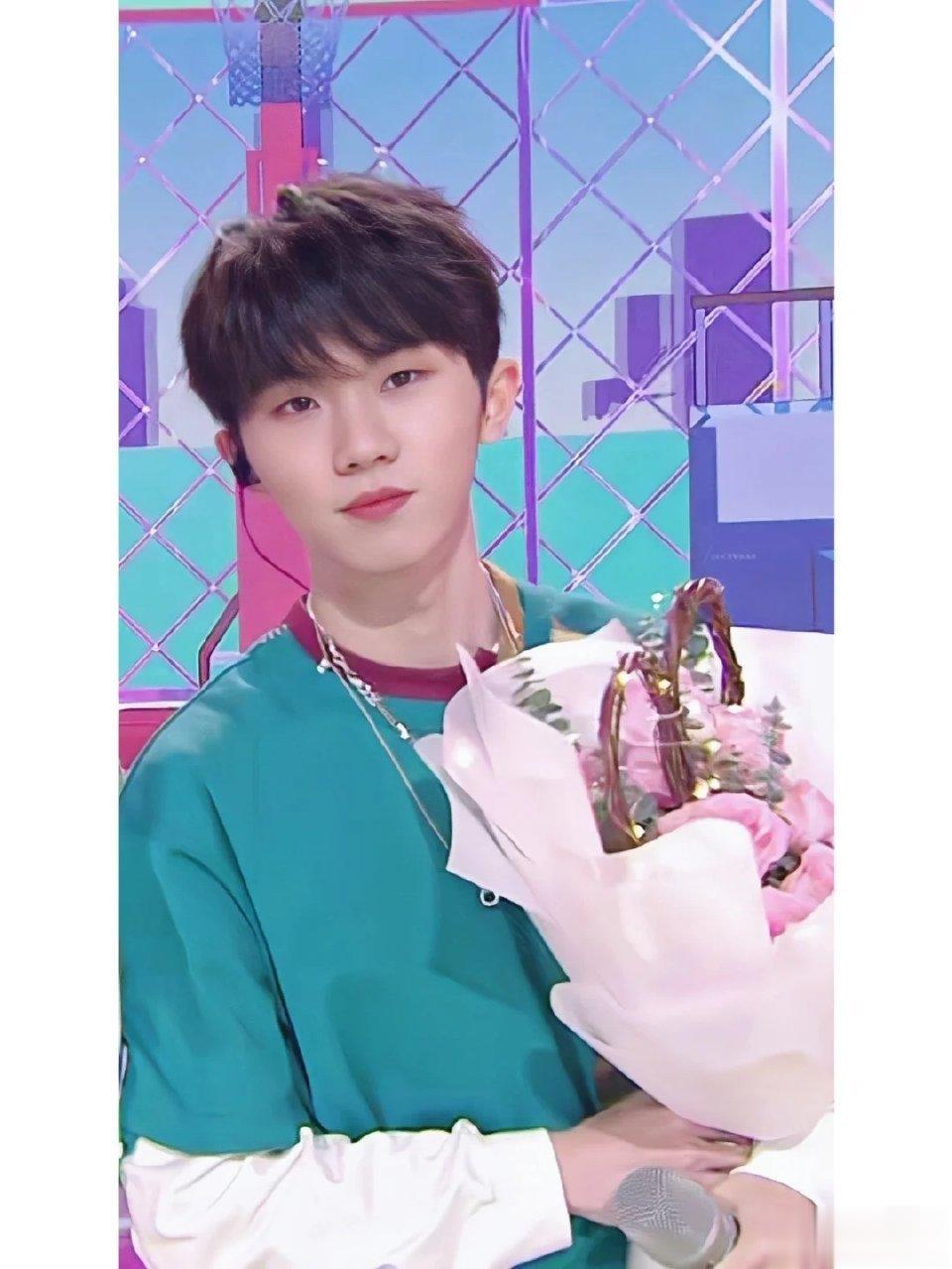 #马嘉祺[超话]#mjq#马嘉祺翻唱慢慢喜欢你好温柔# mjq#马嘉祺你好星期六