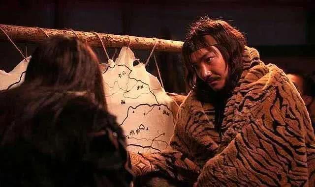  
晕，好像挑衅的是匈奴人，刘邦本来就没打算进攻，只是让韩王信等人防备匈奴，因为