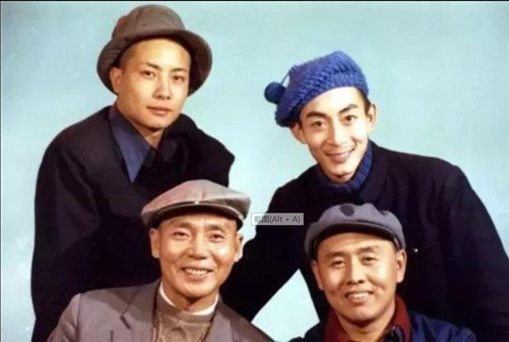 西游记四人合照，不提示你能认出左上角是谁吗

相信很多人都看过86版的《西游记》