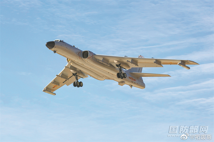3月中旬，空军航空兵某团开展飞行训练 ​​​