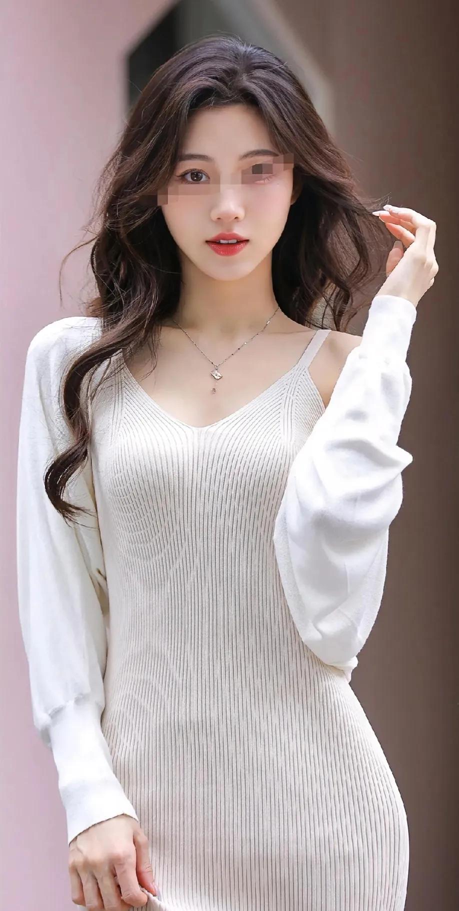 黑龙江一持枪劫匪为满足兽欲，将20岁貌美女子囚禁废弃民房。

盛女士因为没钱打扮