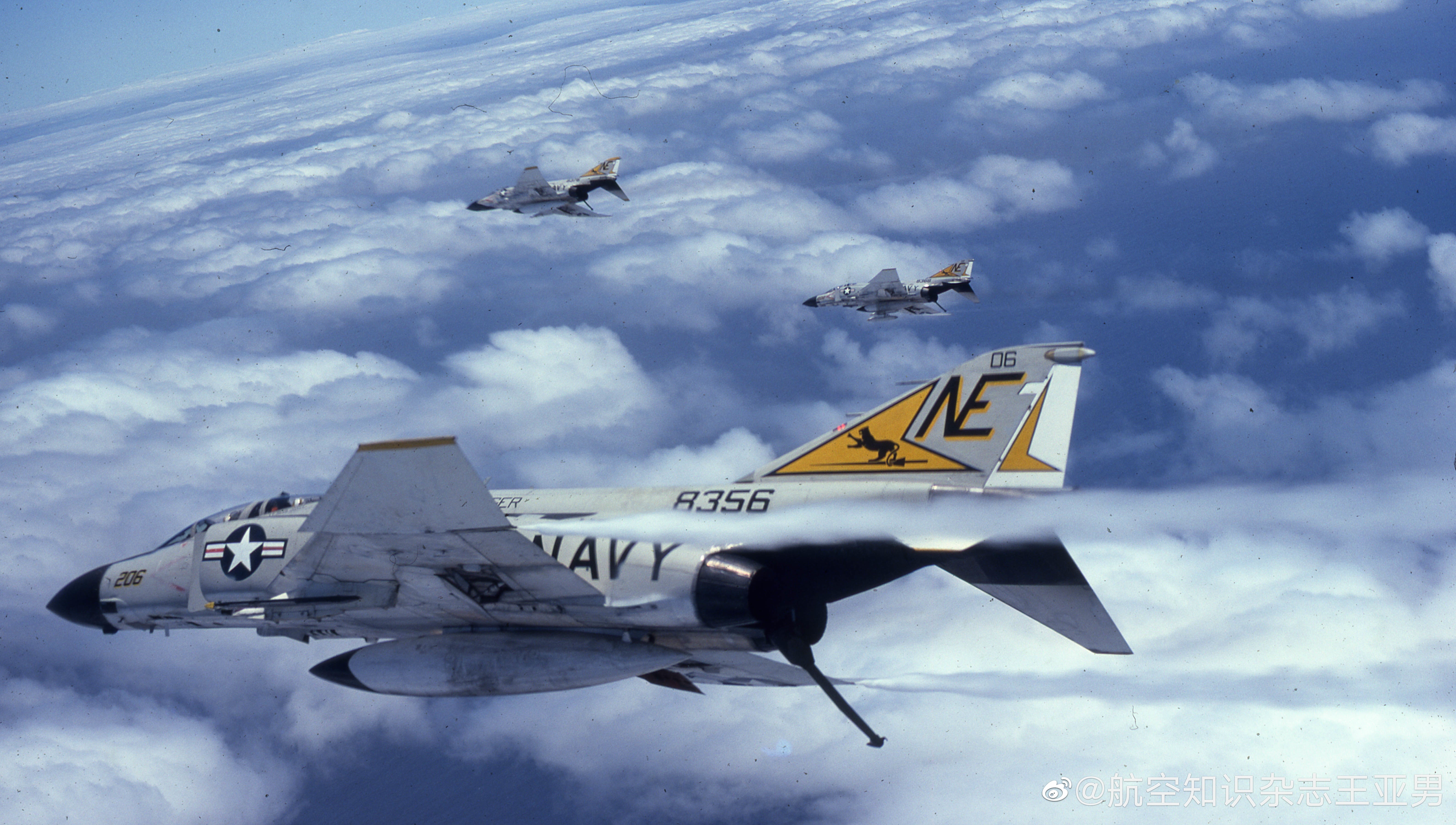 这张照片拍摄于1975年冬，美国海军“游骑兵”号航母（USS Ranger）第2