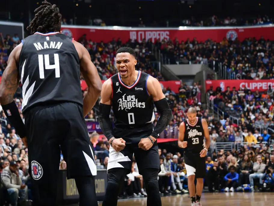 威少准三双获乔治称赞 快船五连败后四连胜

NBA常规赛，快船以134比126战