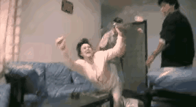 周润发对利智假戏真做，自从看完这部戏以后，我就不太喜欢周润发了。

利智当时没有