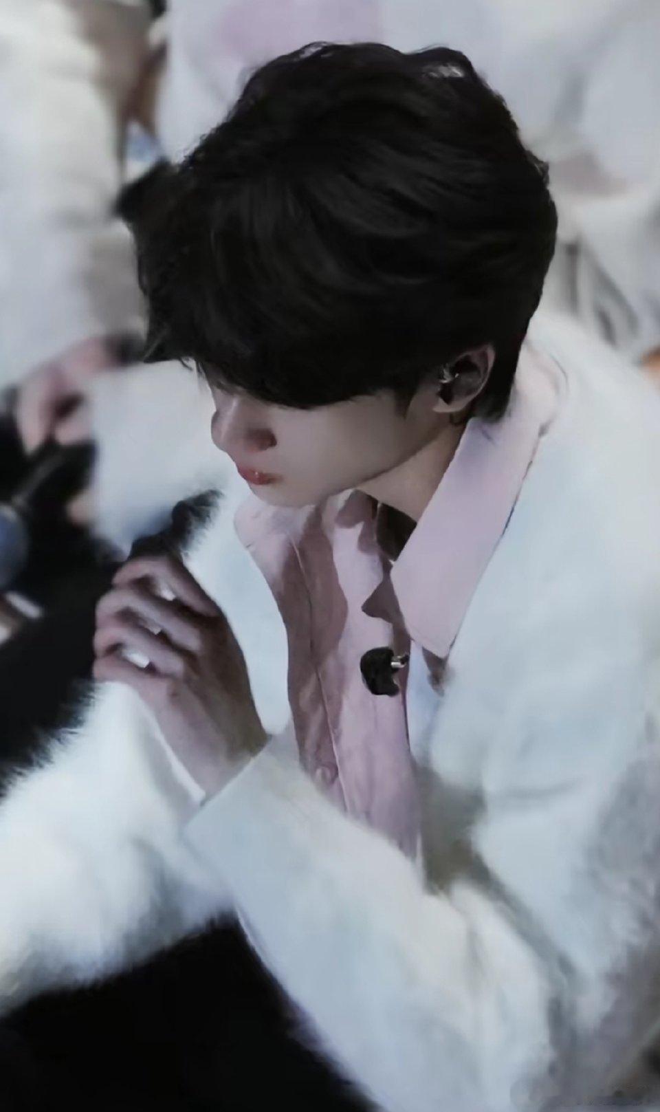 #严浩翔[超话]#❤️ #严浩翔 浩事成双福运来# ❤️ #严浩翔获楼斯卡最佳哔