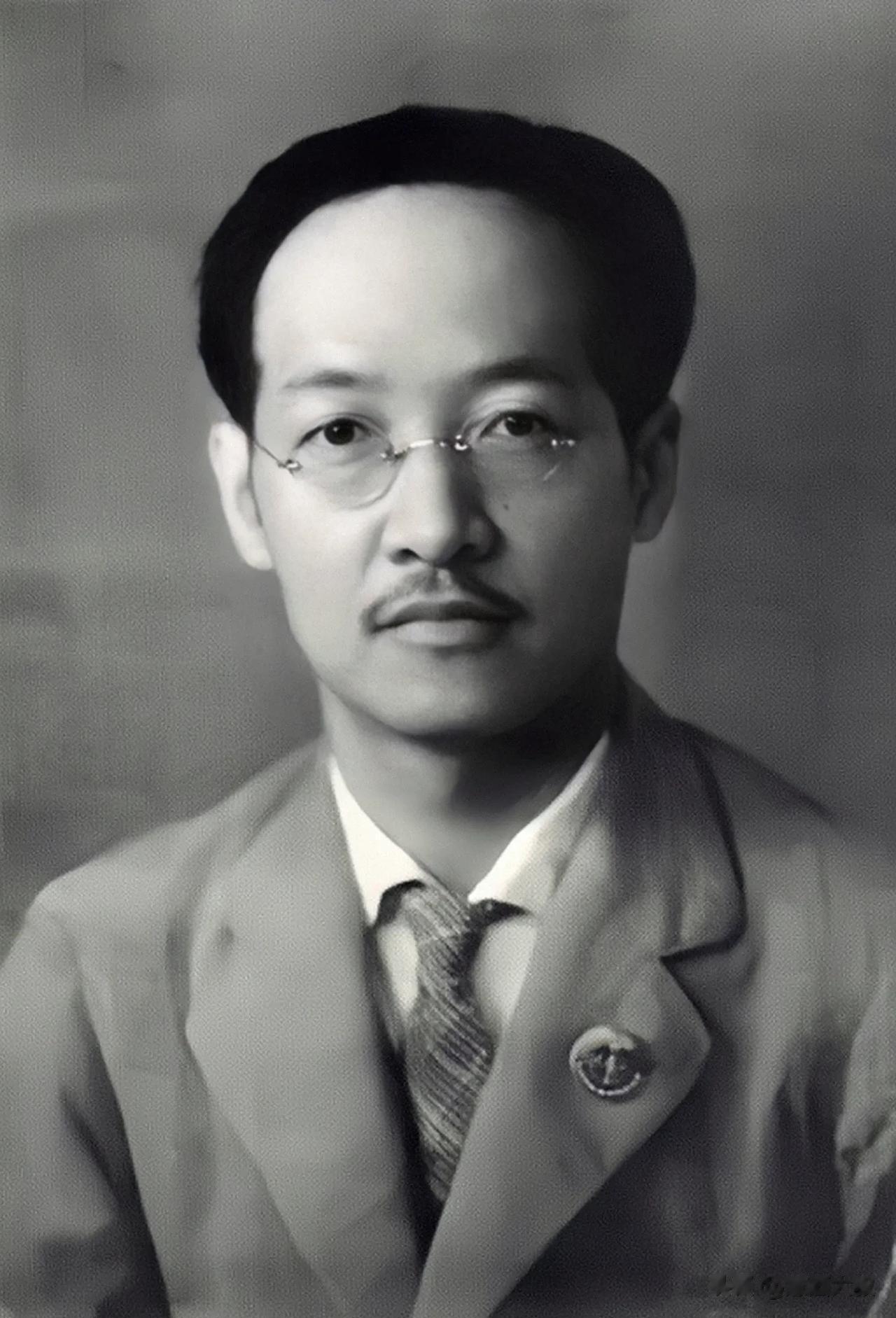 民国第一奇才赵元任，精通七门外语，外加33种方言，会倒着说英语，饭桌上能用八种方