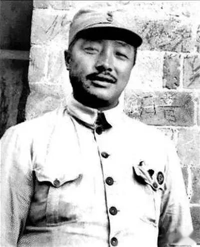 在十大元帅中，贺老总拉队伍的能