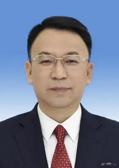 九江市市长杨文斌突然辞职！

3月29日，九江市市长杨文斌突然辞去市长职务，政府