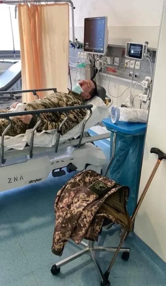 一名乌克兰受伤士兵在德国法兰克福Roomers 酒店康复期间被保安殴打，大致原因