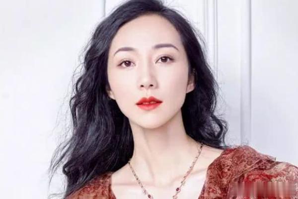 明星高考多少分？
哈喽！很高兴和大家再次相遇在这里，你们亲爱的小编又来更新文章了
